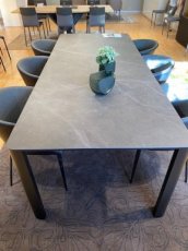 012604 Sovet Kodo tafel keramiek stone grey